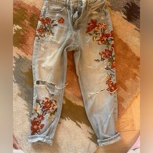 Topshop embroidered jeans W28